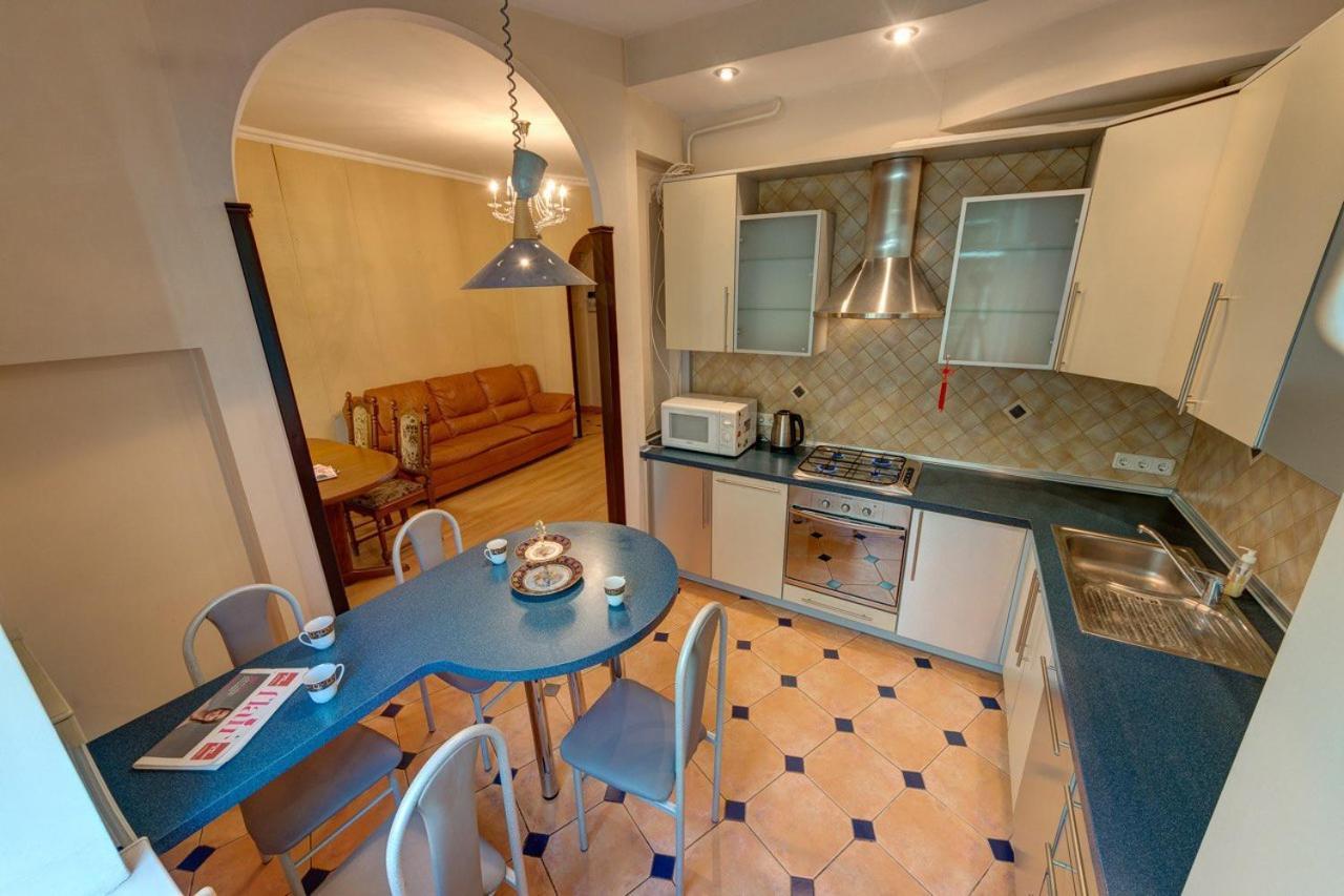 Apartments With Three Rooms On Shevchenko Blvd Kiev Exterior foto